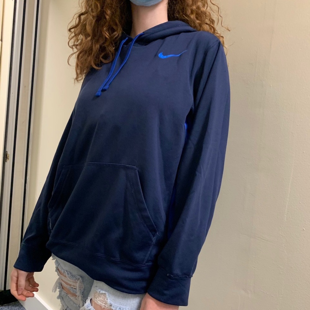 NIKE THERMA-FIT NAVY BLUE SWEATSHIRT